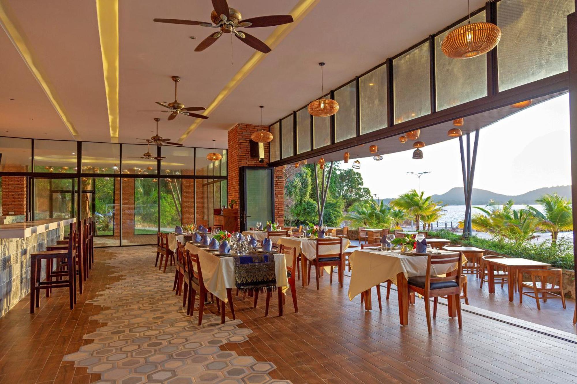 Pearl Beach Resort & Spa Ko Rong Sanloem Eksteriør bilde